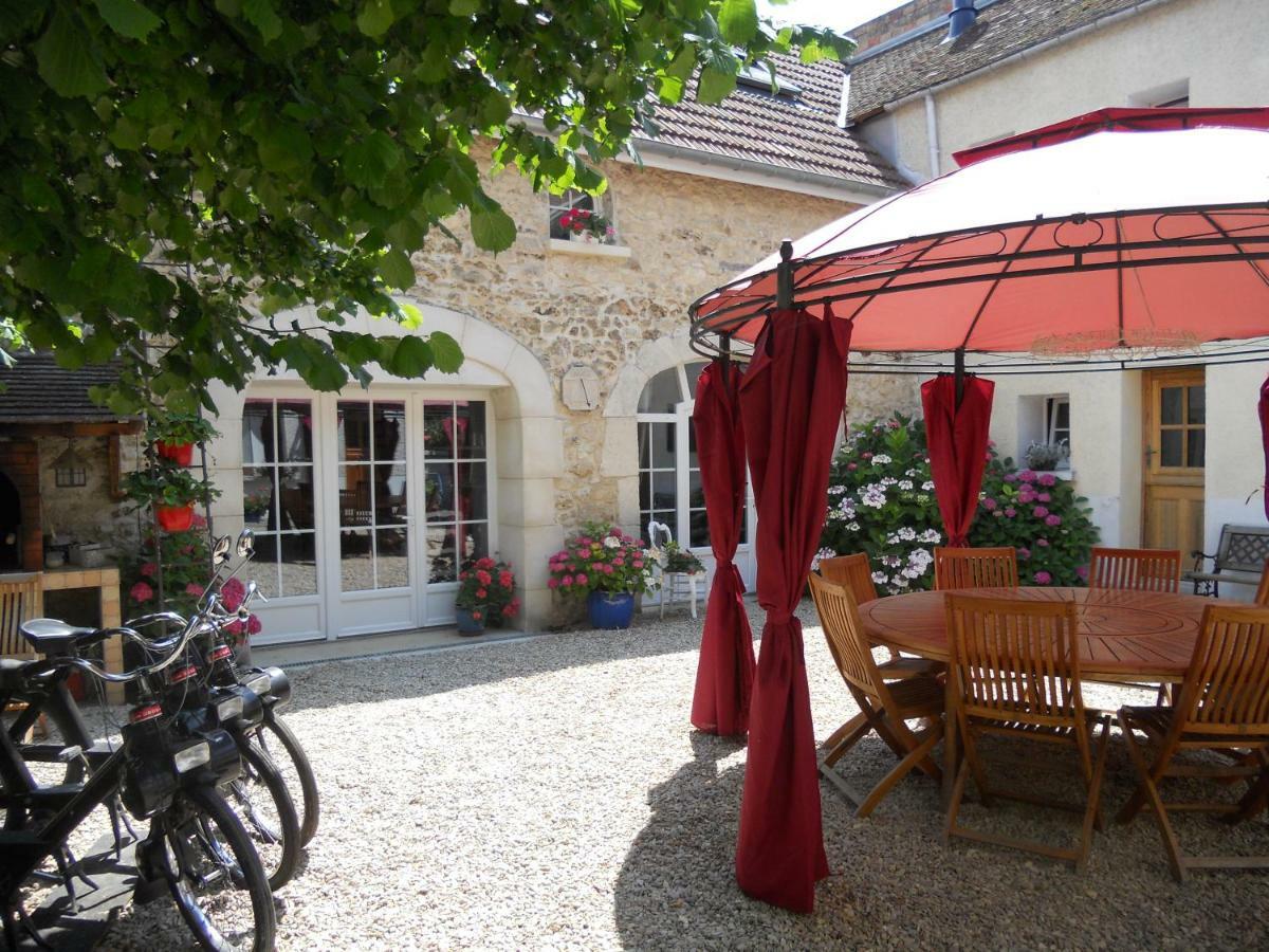 Les Mille Et Une Pierres Bed and Breakfast Mareuil-le-Port Buitenkant foto